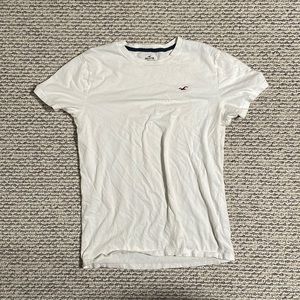 Hollister t shirt